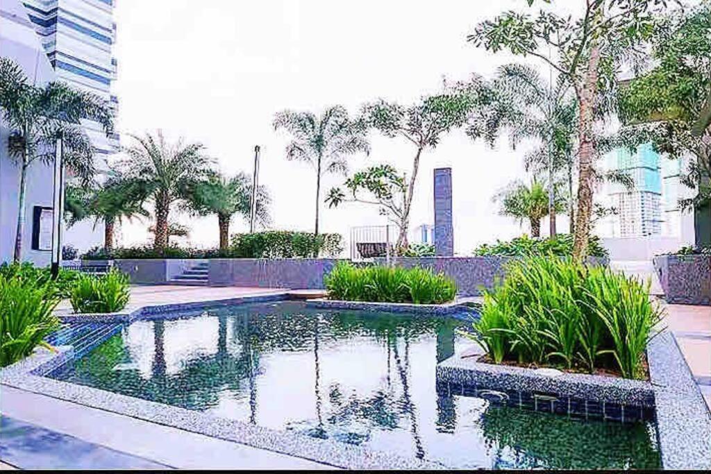 Legoland Jb Aghome Medini 3Room8Pax Bukit Indah Nusajaya  Exterior photo